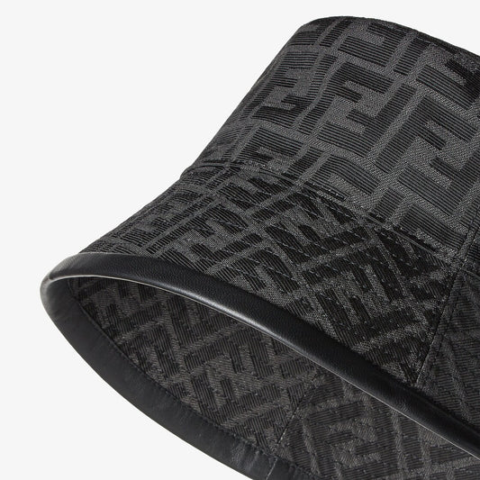 Bob FENDI en tissu jacquard FF